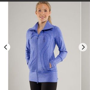 Lululemon in stride ii blue sweater size 2, full zip mock neck, VGUC
